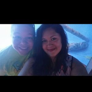 Meet your Posher, Melissa