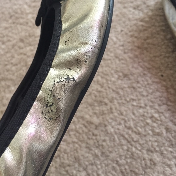 BCBG FLATS! - Picture 3 of 4