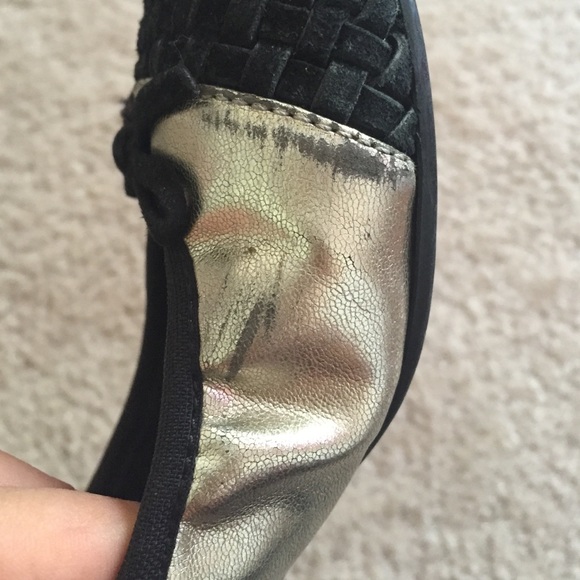 BCBG FLATS! - Picture 4 of 4