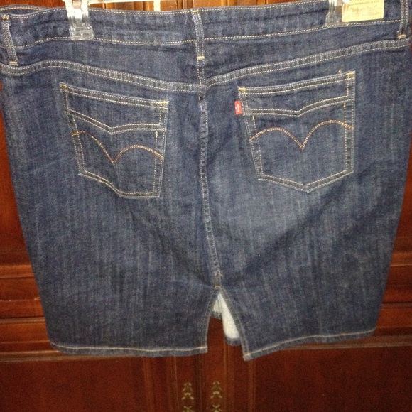 Levi's denim skirt