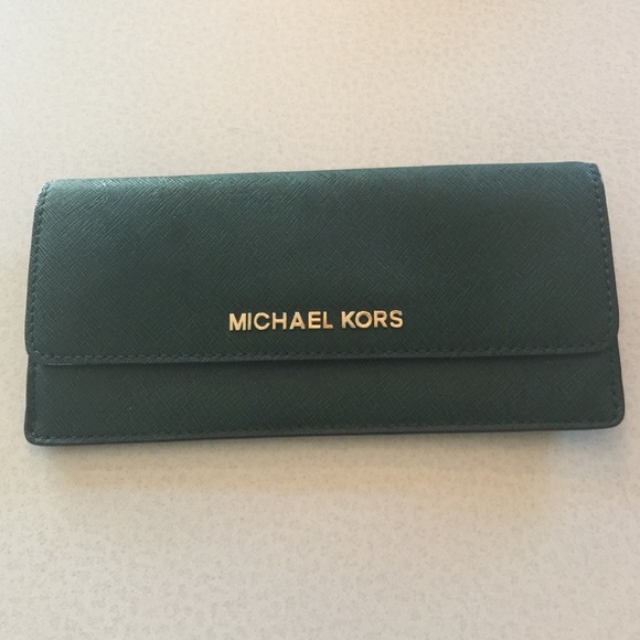 Michael Kors hunter green wallet