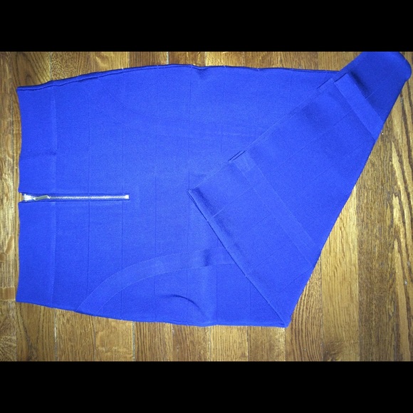 Bebe midi bandage skirt in electric blue color - Picture 4 of 4