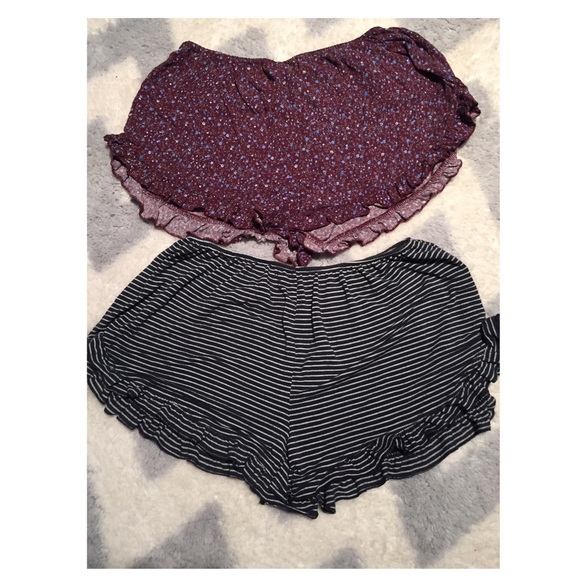 2 pairs of Brandy "vodi" shorts