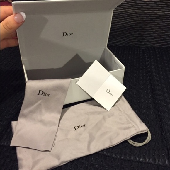 SALE!Authentic Dior Case & Accessories