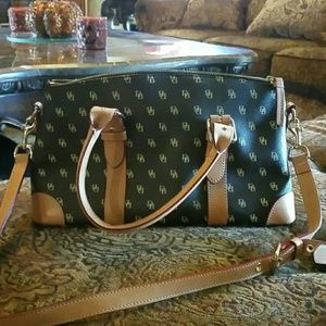 Dooney & Bourke