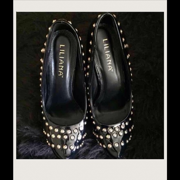 Black Heels with gold studs - Picture 4 of 4