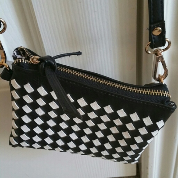 Small shoulder bag