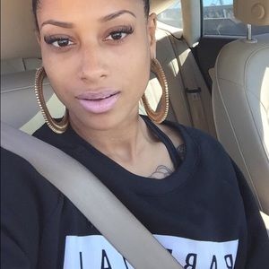 Meet your Posher, Carmen