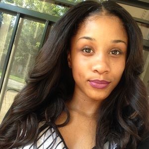 Meet your Posher, Briana