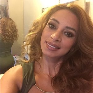 Meet your Posher, Dayana