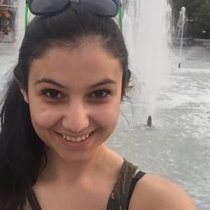 Meet your Posher, Monica