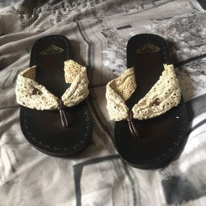 Roxy flip flops