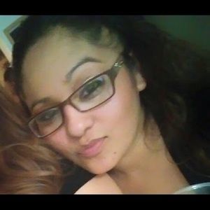 Meet your Posher, Tomasa