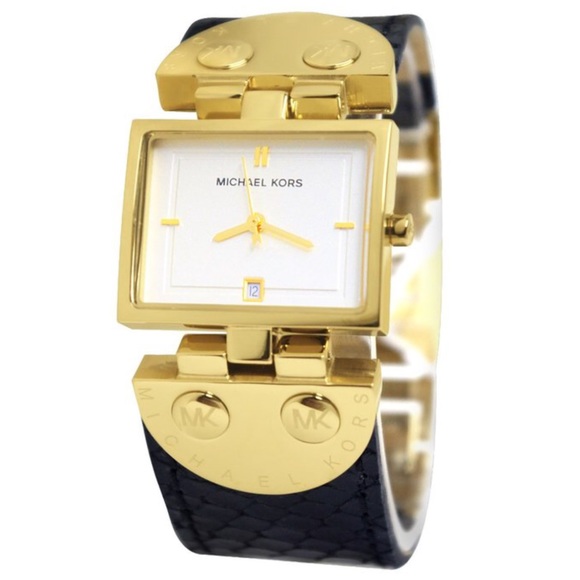 Michael Kors Accessories - NWT.Authentic Michael Kors Woman's watch