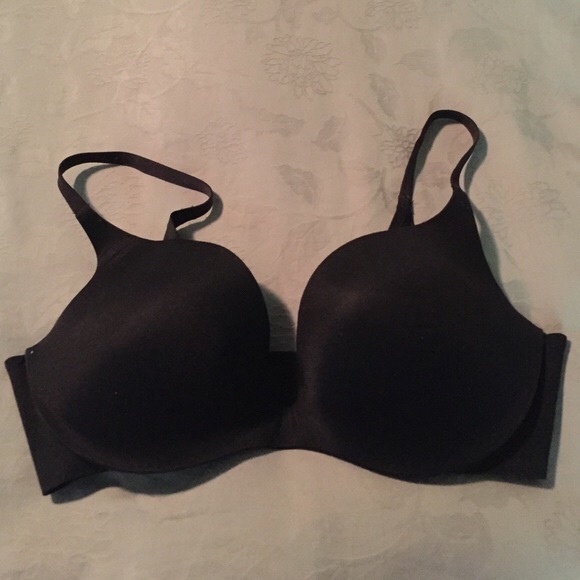 Black Victoria's Secret push-up bra VS