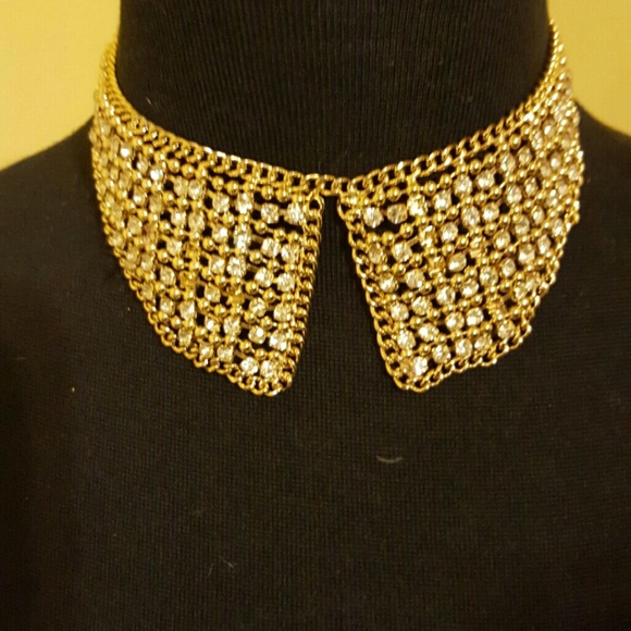 Collar necklace