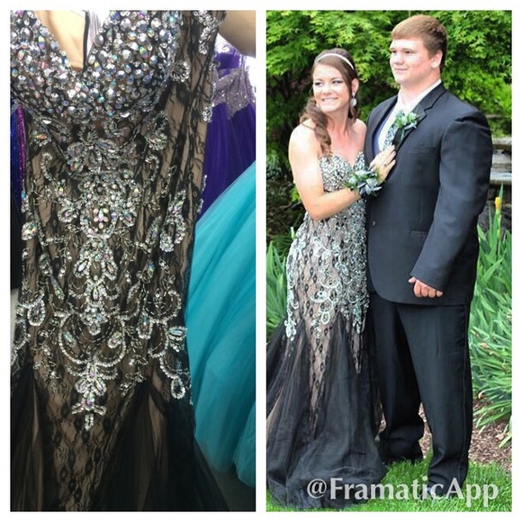 Prom dress - Picture 1 of 1