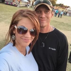 Meet your Posher, April