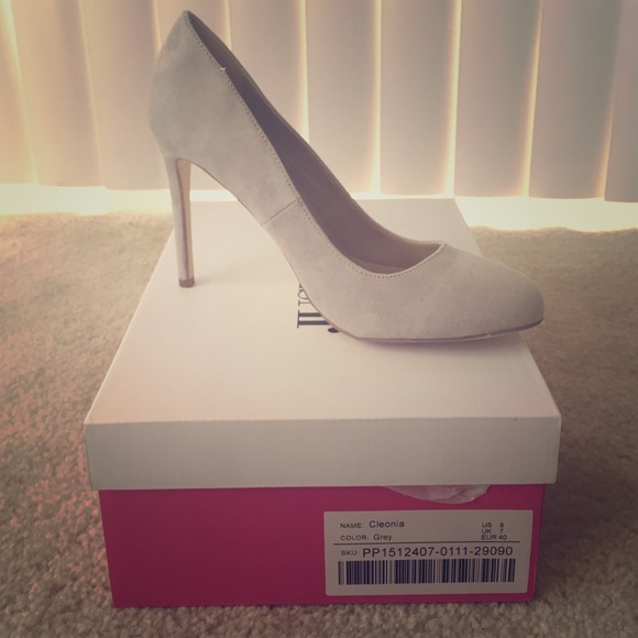 Grey Pump