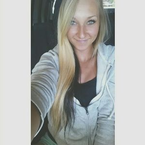 Meet your Posher, Hailey