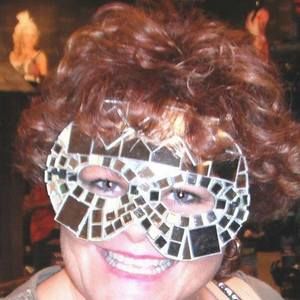 Meet your Posher, Leslie