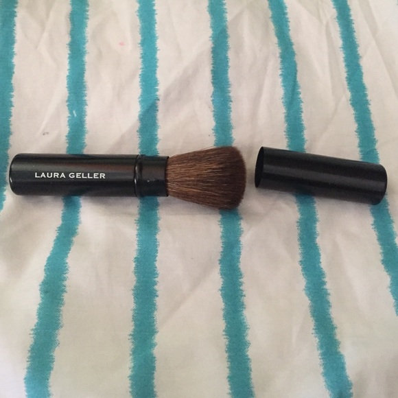 Laura Geller makeup brush