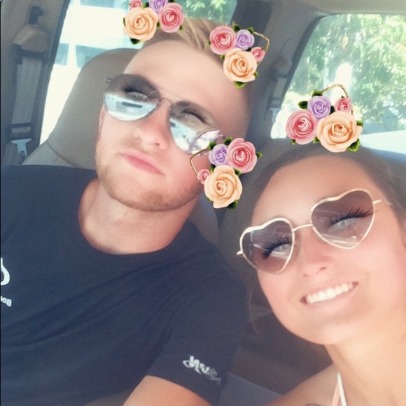 Meet your Posher, Shelby - Picture 2 of 4