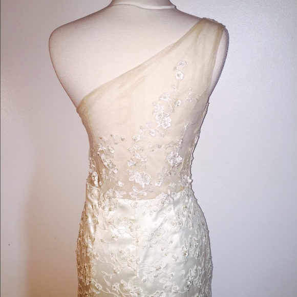 Gorgeous antique white dress.