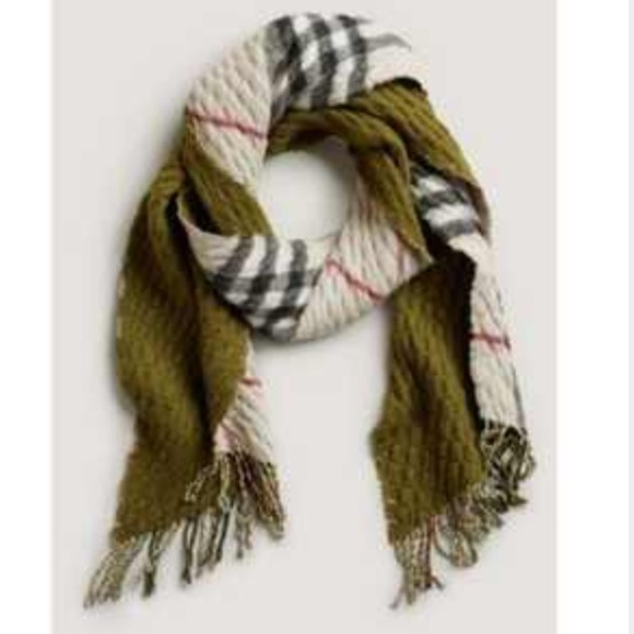Burberry Accessories - BURBERRY QUILTED SOLID/CHECK Cashmere blend SCARF