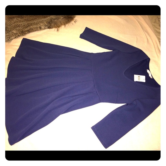 Lush Dresses & Skirts - Blue flirty long sleeve dress!