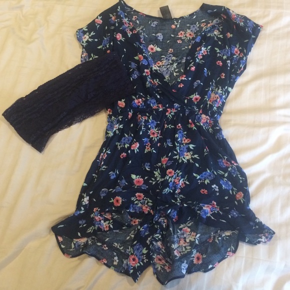 BUNDLE! Floral Romper and Lace Bantu