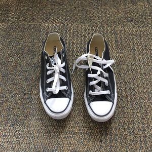 Black converse size 6