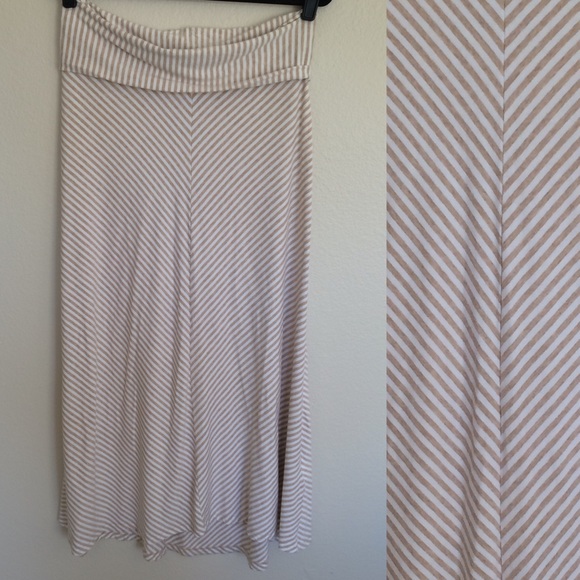 GAP Maternity Fold-over Maxi Skirt