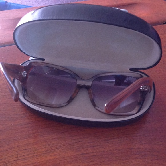 Sunglasses - Picture 3 of 3