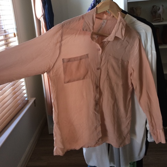 Pink blouse - Picture 2 of 4