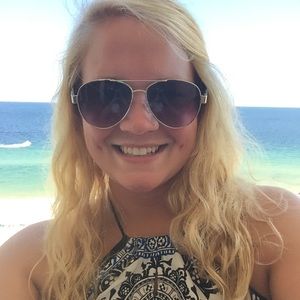 Meet your Posher, Kristin