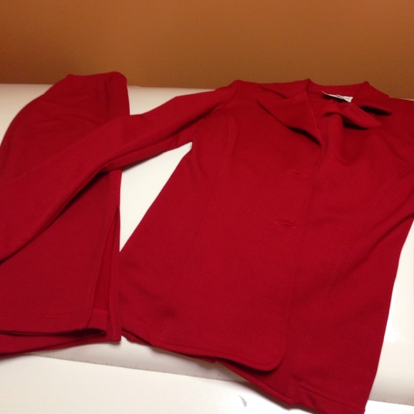 Hugo buscati Dresses & Skirts - Red suit !!!  Fab ❤️