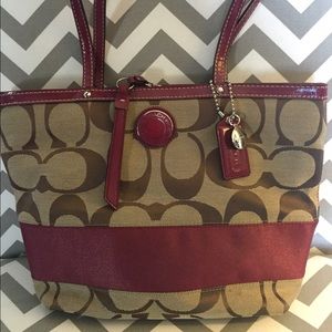 SALE😍💗 Coach Brown & Burgundy Medium Tote
