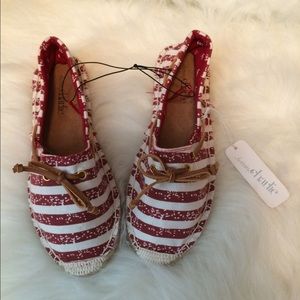 Sold•••••Cute 💋 red flats