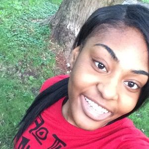 Meet your Posher, Deanna