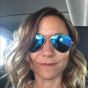 Meet your Posher, Dana