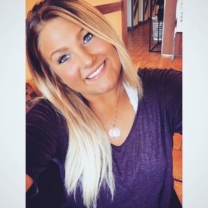 Meet your Posher, Courtney