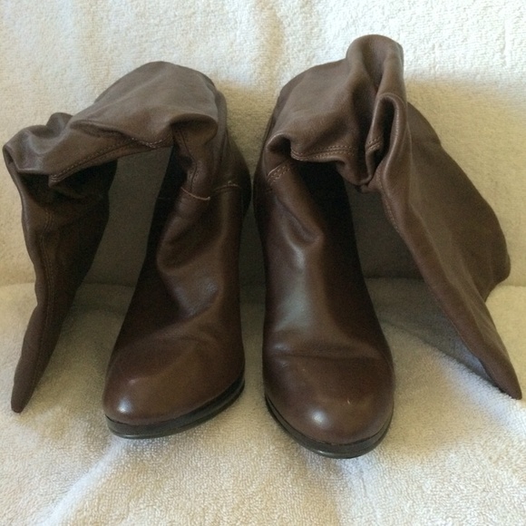 Cathy Jean Brown Scrunch Shaft High Heel Boots - Picture 2 of 4