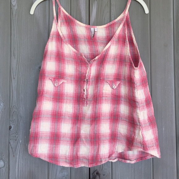 Plaid surf style tank top with button pockets