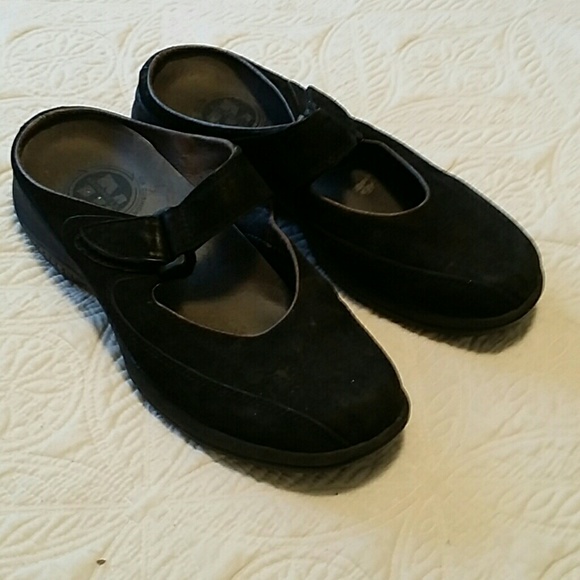 Merrel suede slip-ons