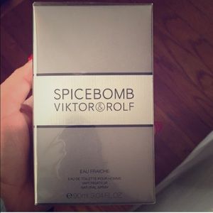 ONE DAY SALEEEE NEW spice bomb Cologne