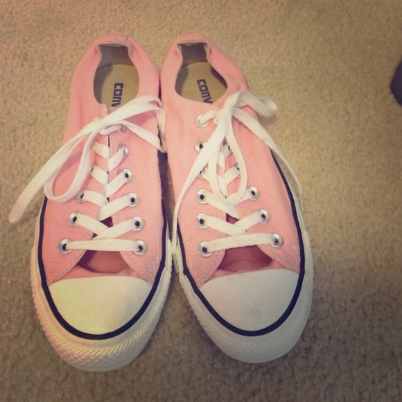 Pink converse