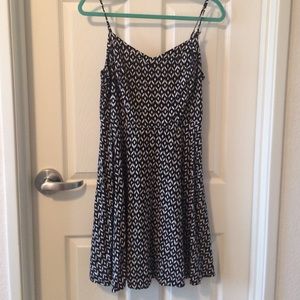 Casual Black and White Dress