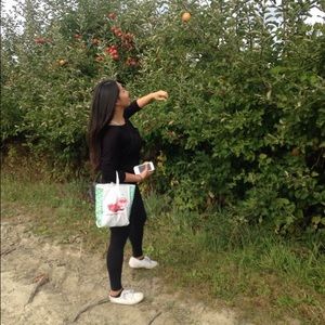 Meet your Posher, Robyn