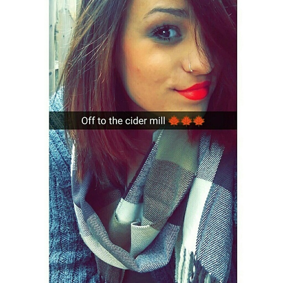 Meet your Posher, Maeve